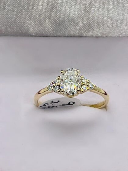 2.5ct Oval Moissanite Ring (30)