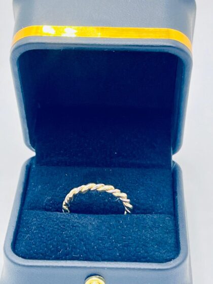 (F5) 9ct 2 Tone Ring