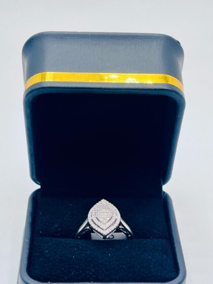 (F2) 9ct White Gold Ladies Ring